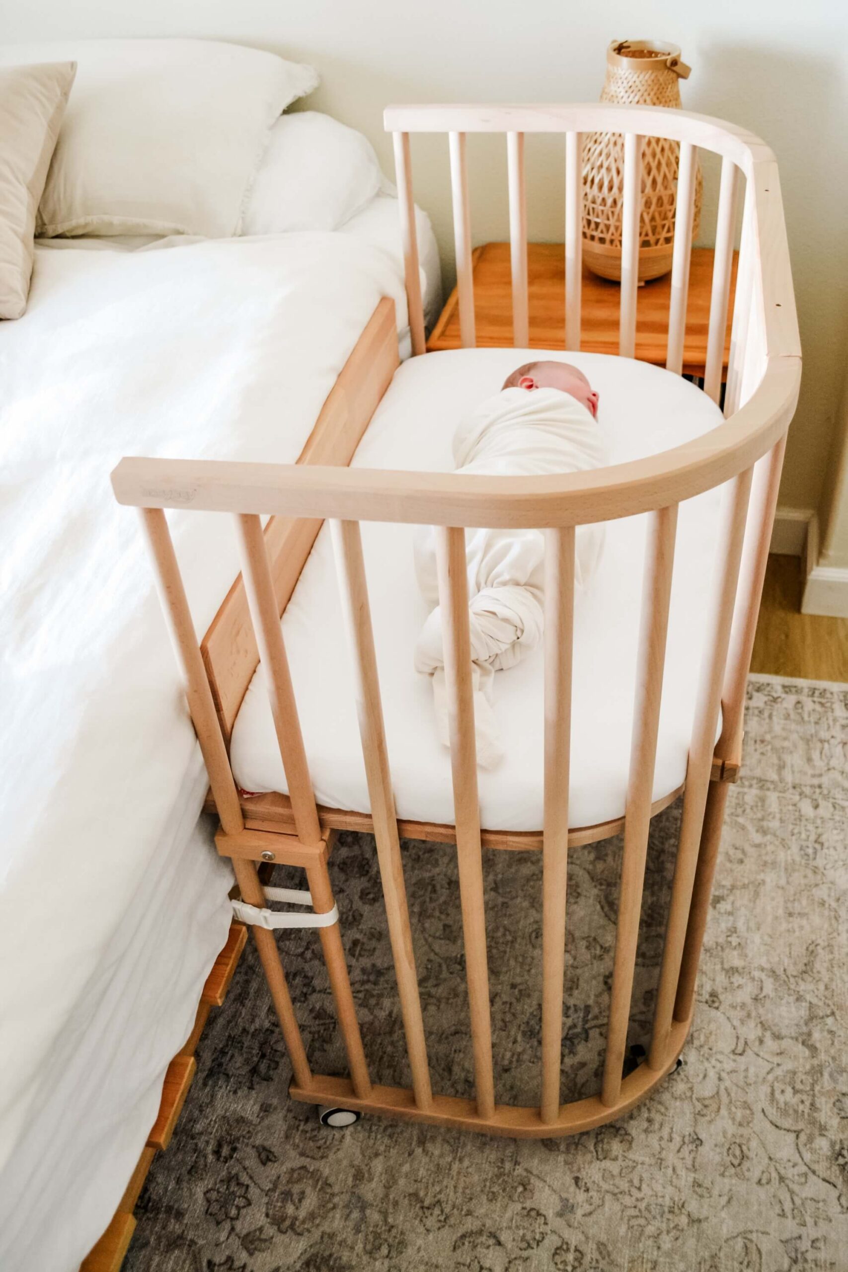 Side bed bassinet online